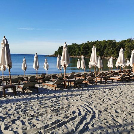 Maki Apartments - Plavi Horizonti Beach Tivat Eksteriør billede