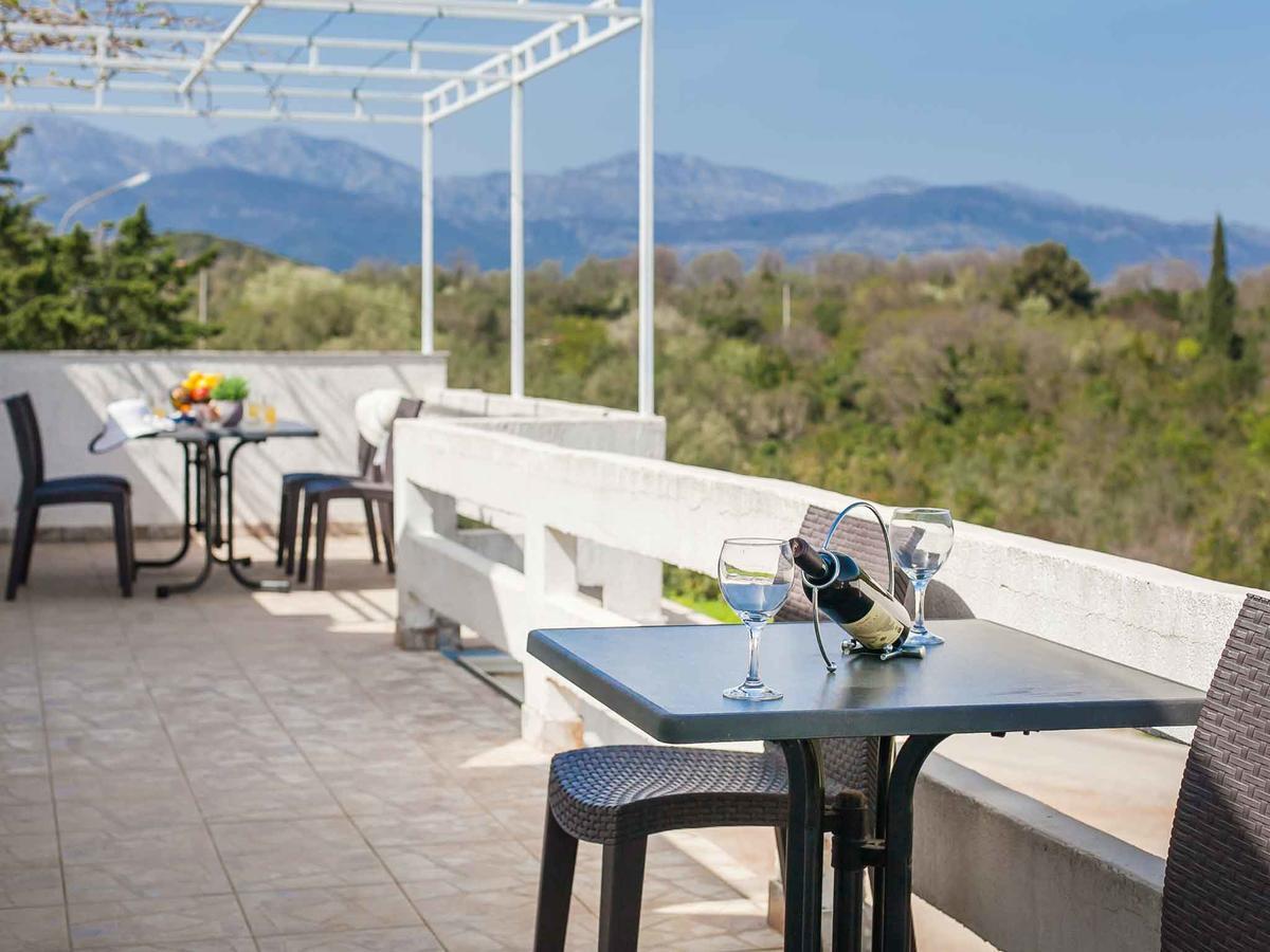 Maki Apartments - Plavi Horizonti Beach Tivat Eksteriør billede